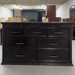 Wood 9 Drawer Dresser