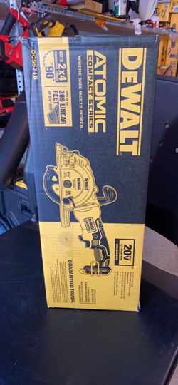 DEWALT ATOMIC 20-Volt MAX Cordless 4-1/2 in. Circular Saw (Tool-Only)