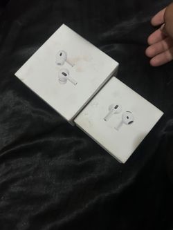 Air Pods Pros And Regulars
