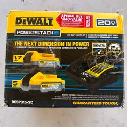 DEWALT 2 Battery Max starter kit Powerstack