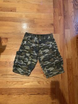 Levi’s Sz 31 Army Cargo shorts