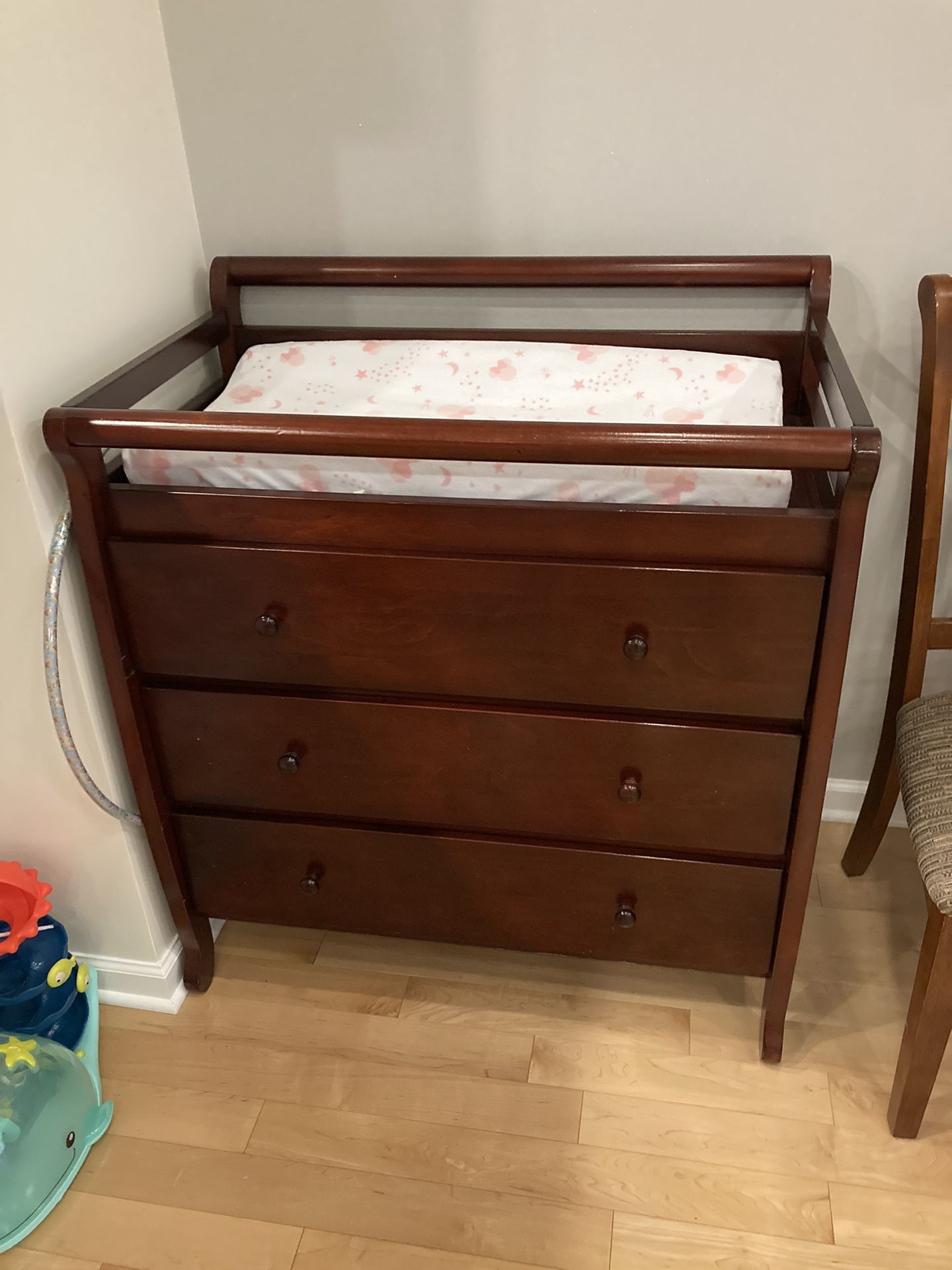 Changing Table / Dresser 3 Drawers Cherry Wood