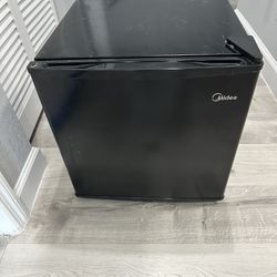 Mini Fridge Midea 