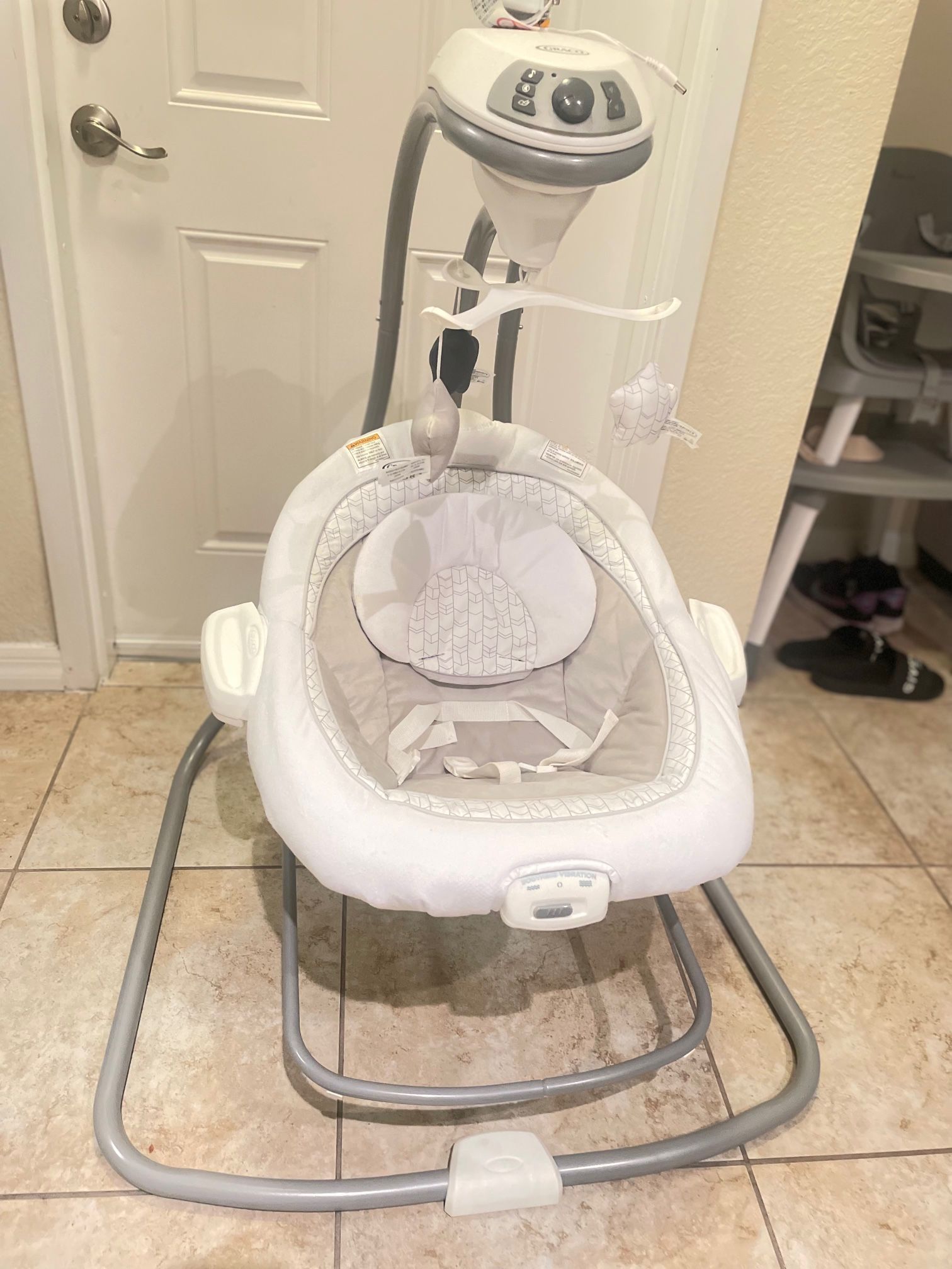 Graco 2 In 1 Swing And Bouncer.