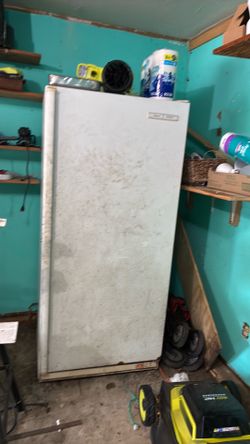 Deep freezer
