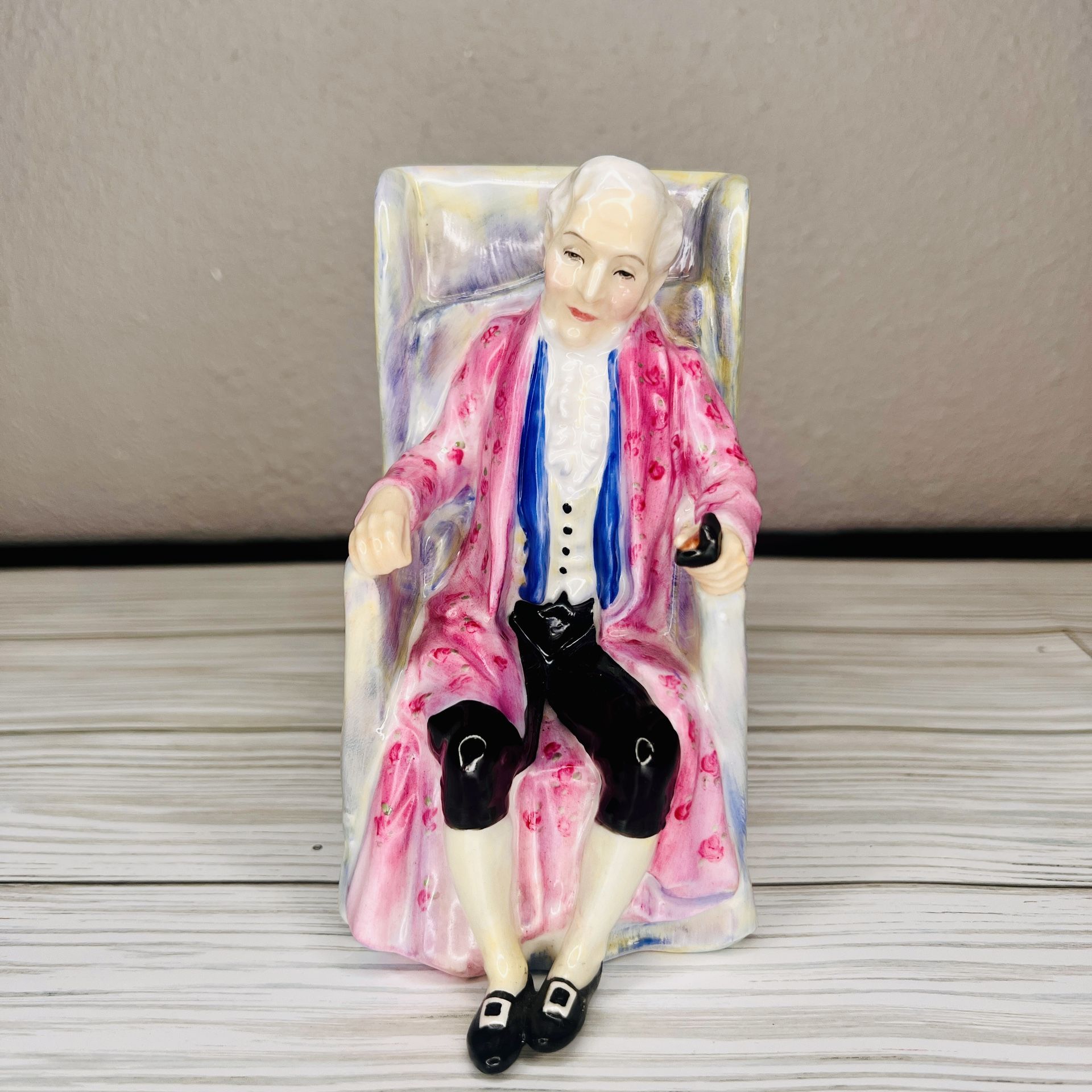 Rare Vintage Royal Doulton Darby HN2024 Figurine