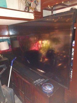 75" Sharp Aquos Smart Tv 