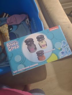 Blues Clues Salt and Pepper shakers