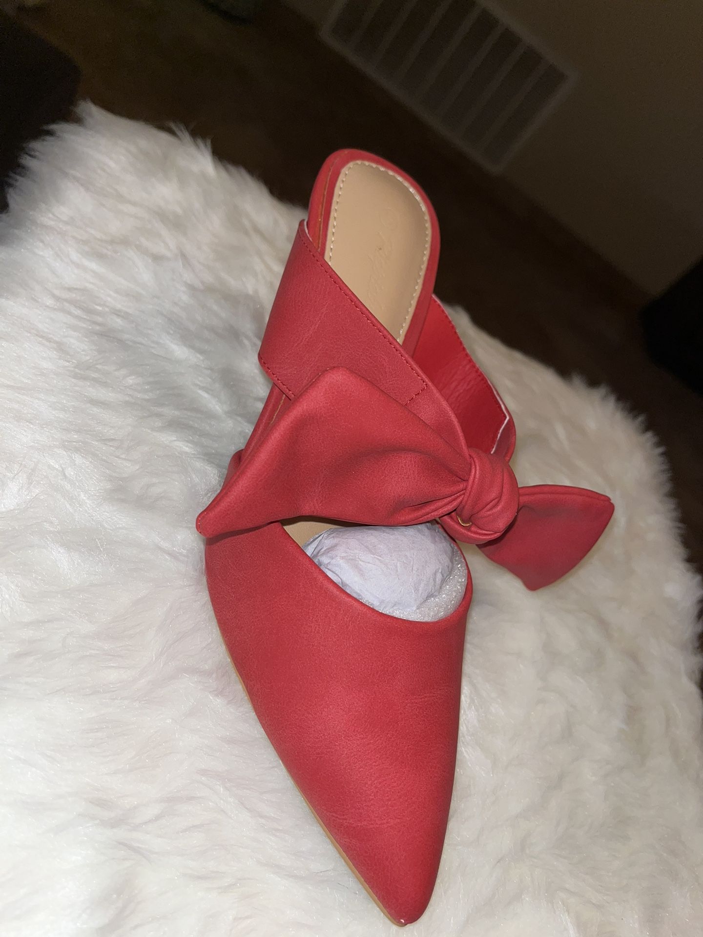 Red Heels. Zapatillas / Tacones