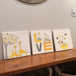 Beautiful hand-painted wall art set for a baby or kids room 🤍