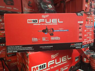 MILWAUKEE M18 FUEL 1" D-HANDLE HIGH TORQUE  IMPACT WRENCH KIT