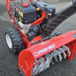 Troy-bilt storm 3090 30" snowblower