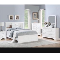 4- Pc Bedroom set Dresser,Mirror  Nightstand (1) Queen size bed frame  Not including Mattress and Box Sp