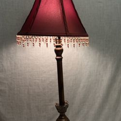 Beautiful Vintage Burgundy Beaded Table Lamp in Excellent Condition