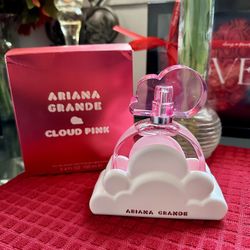 Ariana Grande Cloud Pink Perfume