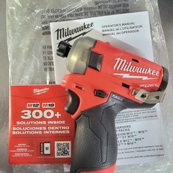 Milwaukee Surge Impact Driver Brushless Fuel M12 