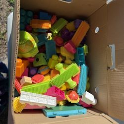 Kids Sensory Building Blocks / Bristle Blocks – Large Mixed Lot