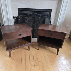 Mid Century Side Tables EXCELLENT Condition 