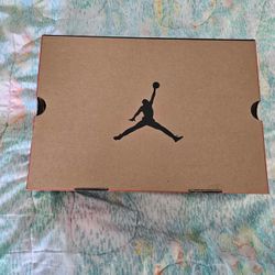 Air Jordan Retro “Black Taxi” Men’s Size 9.5