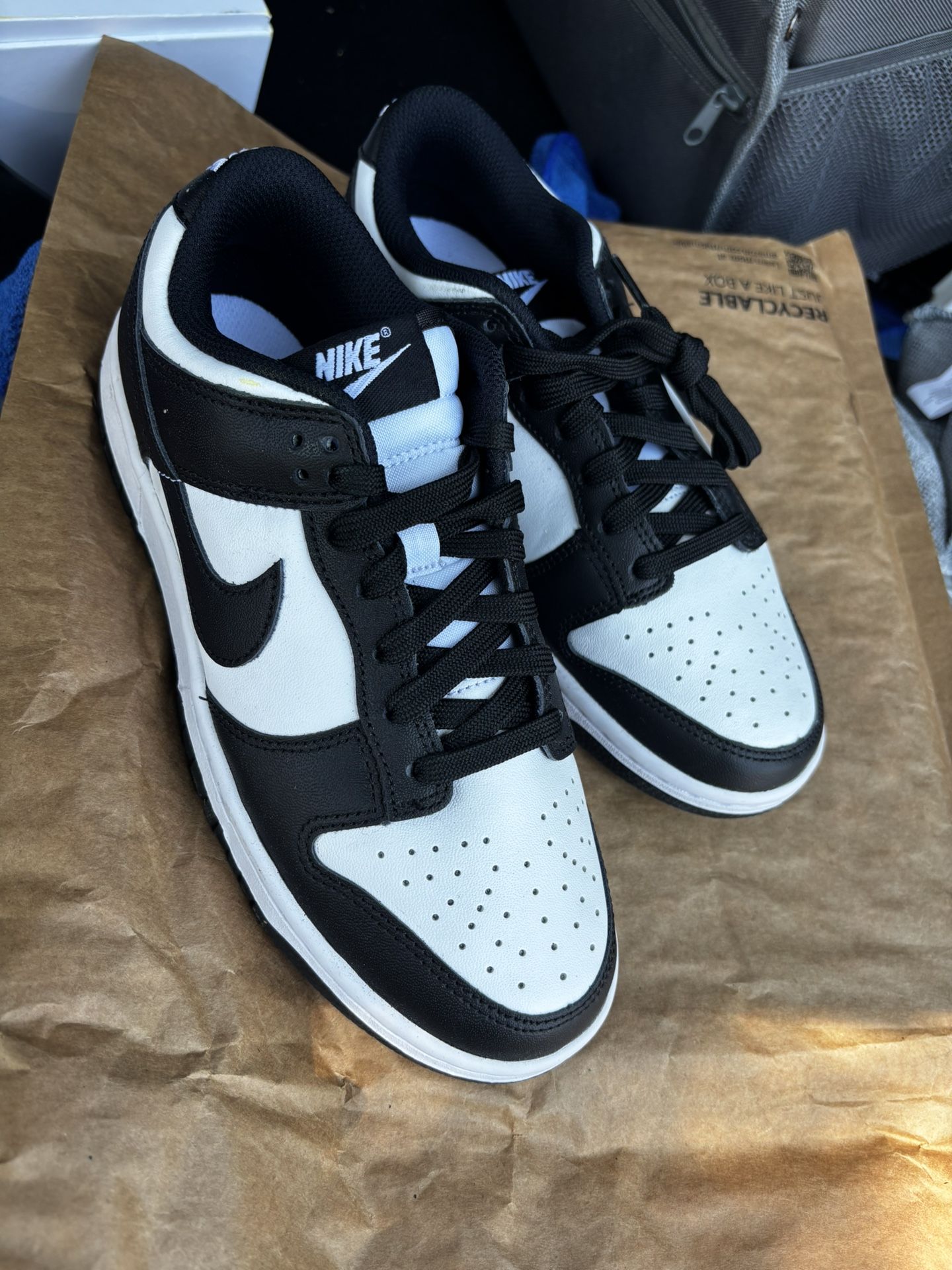WOMEN NIKE PANDA LOW Size 6.5
