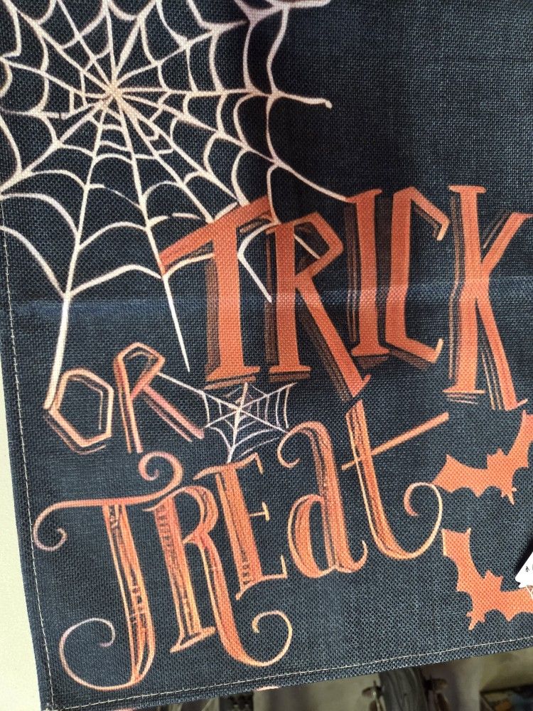 HALLOWEEN TABLE RUNNER