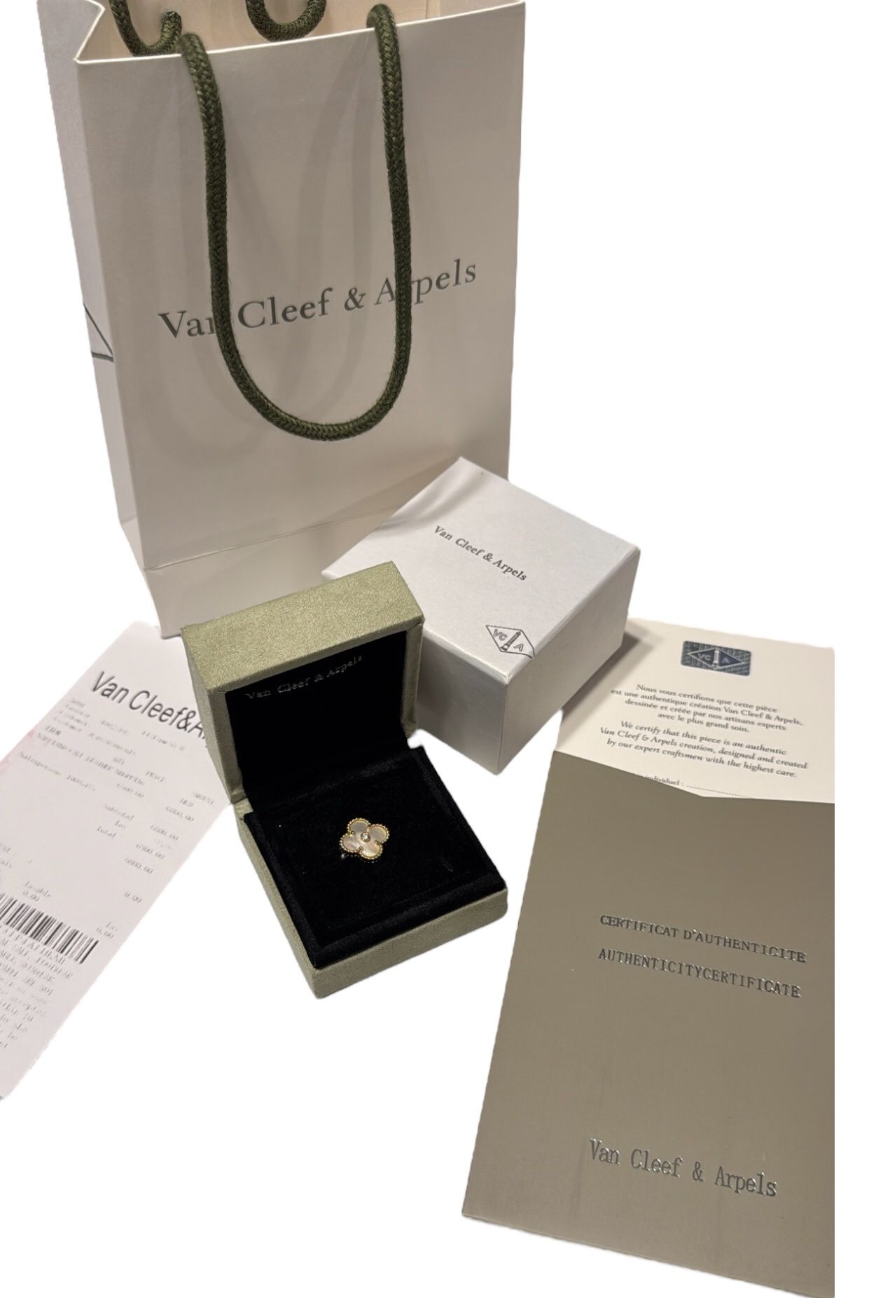 Van Cleef White Clover VA 750 Ring