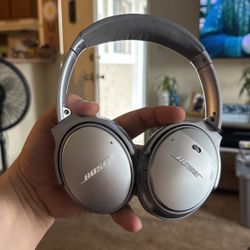 Bose QC 35 II Series 2 Wireless Headphones Silver