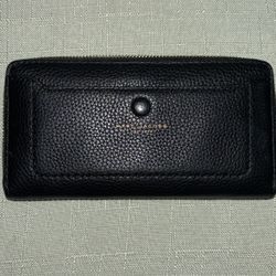Marc Jacobs Wallet Clutch Like new 