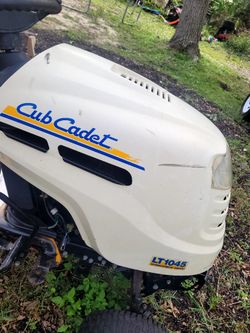 Cub Cadet Hood
