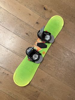 120cm Kids Burton Snowboard 