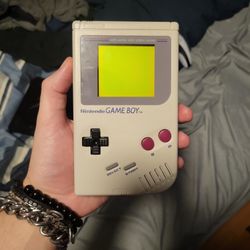 Original Gameboy (Very Good Condtion 