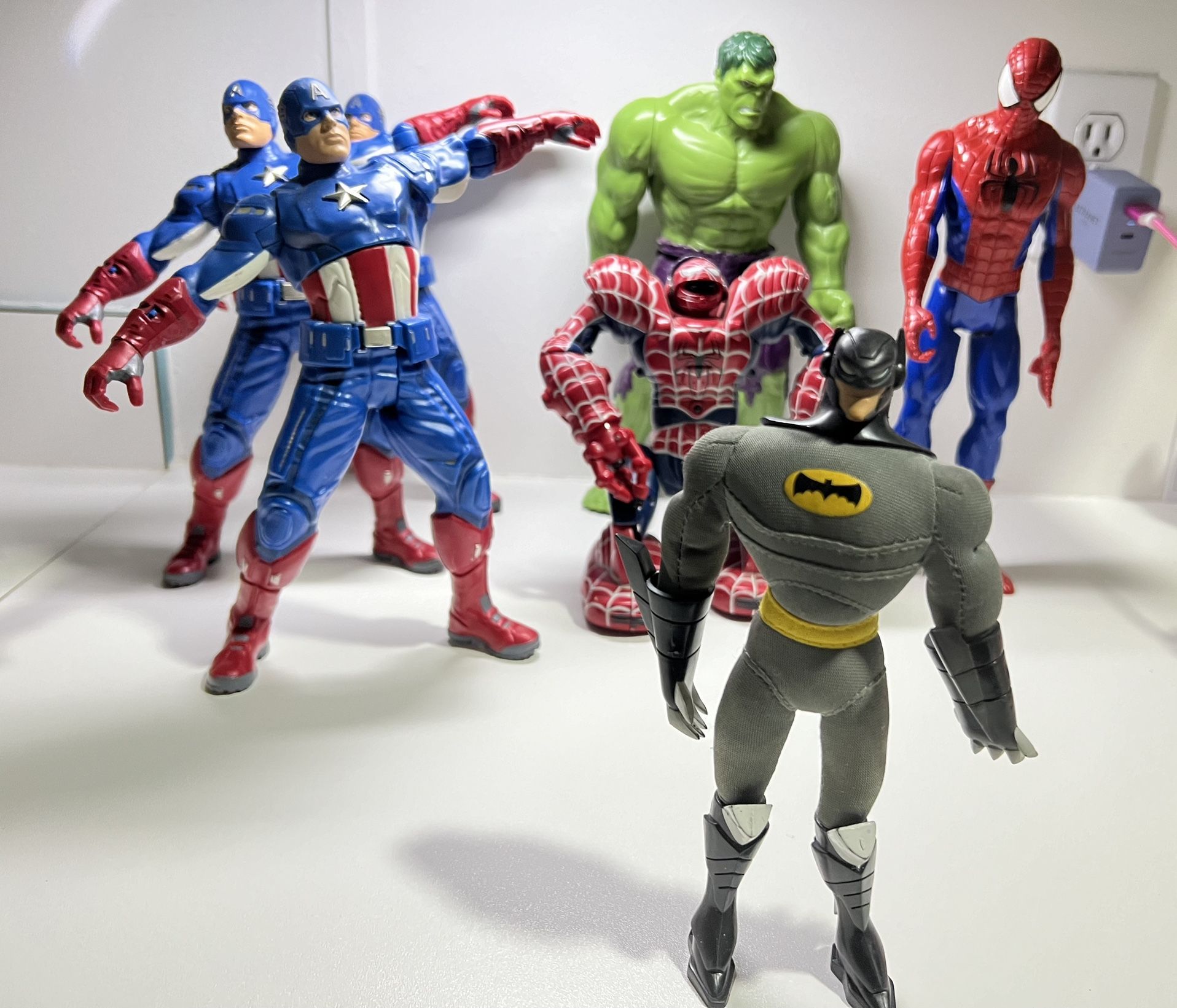 Marvel legends Lot 1 Dc Marvel figures 7 pieces