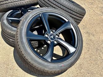 19” NEW 2025 Tesla Model 3 rims Y Juniper wheels Black Continental 235/40R19 100% new with sensors