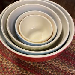 Kitchen Nesting Bowls