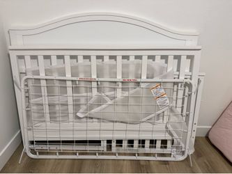 Baby crib with mattress