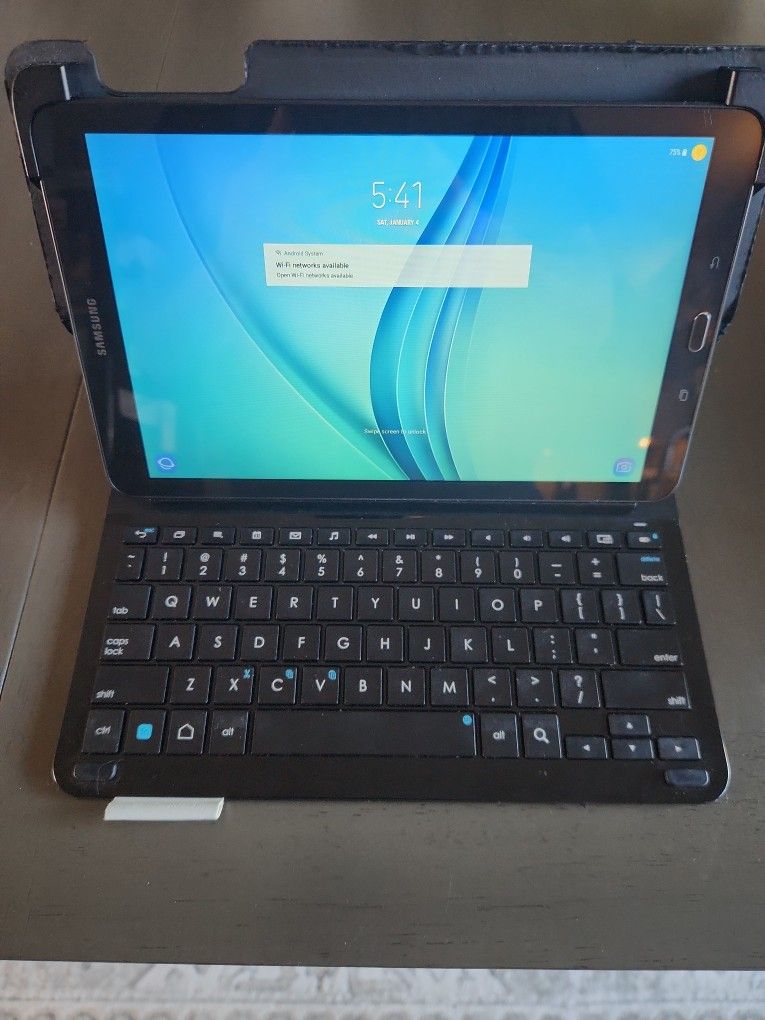 Samsung Galaxy Tab E 16 GB with Keyboard
