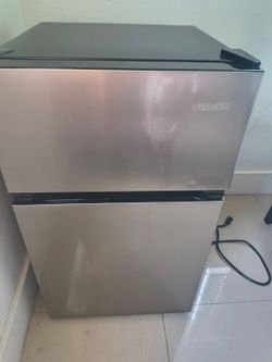 Vissani Mini Fridge