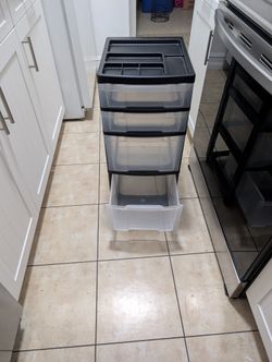 Storage Container Has Wheels $10