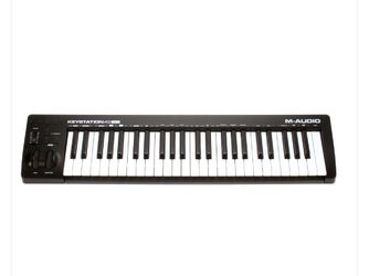 MAUDIO MIDI KEYBOARD CONTROLER