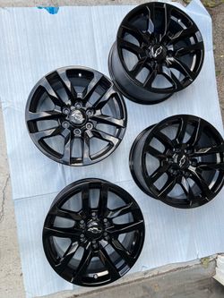 Chevy Silverado rims 18” OEM Factory Wheels Rines new gloss black powder coated ( exchange available )( Cambio Disponible ) Silverado Tahoe Avalanche 