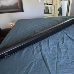 04-05 Dodge Ram Tailgate Wing