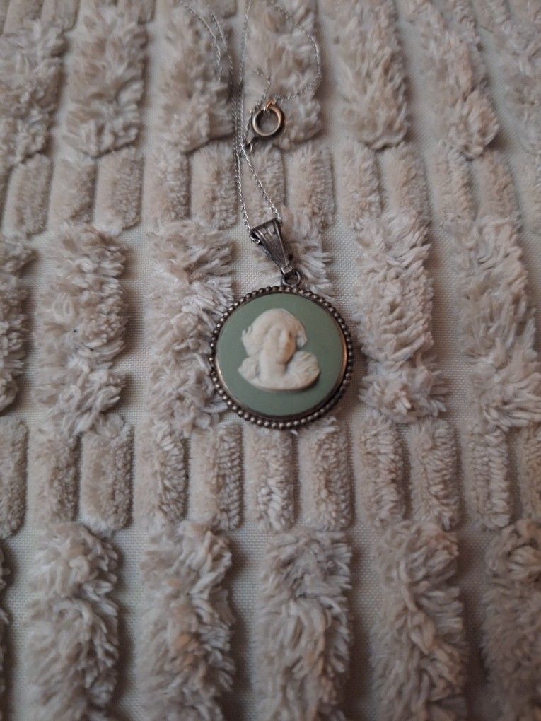 Wedgewood Silver Sage Green Jasperware Cameo Necklace