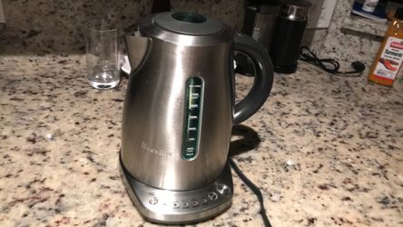 BREVILLE  Hot water machine