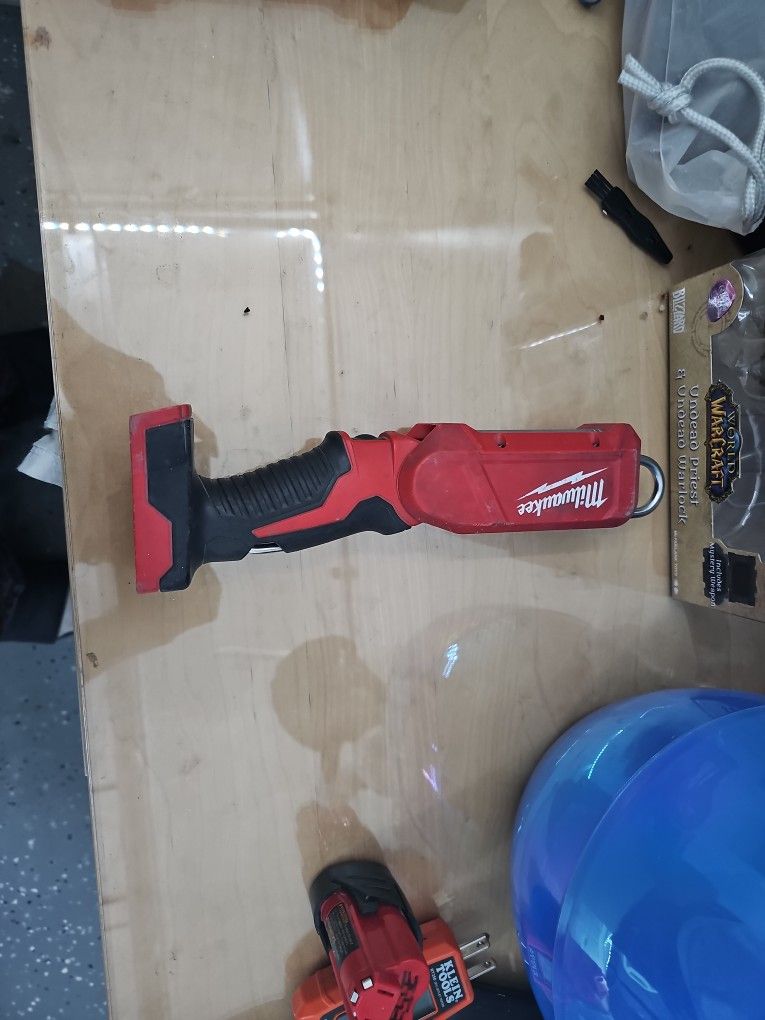 Milwaukee Flashlight