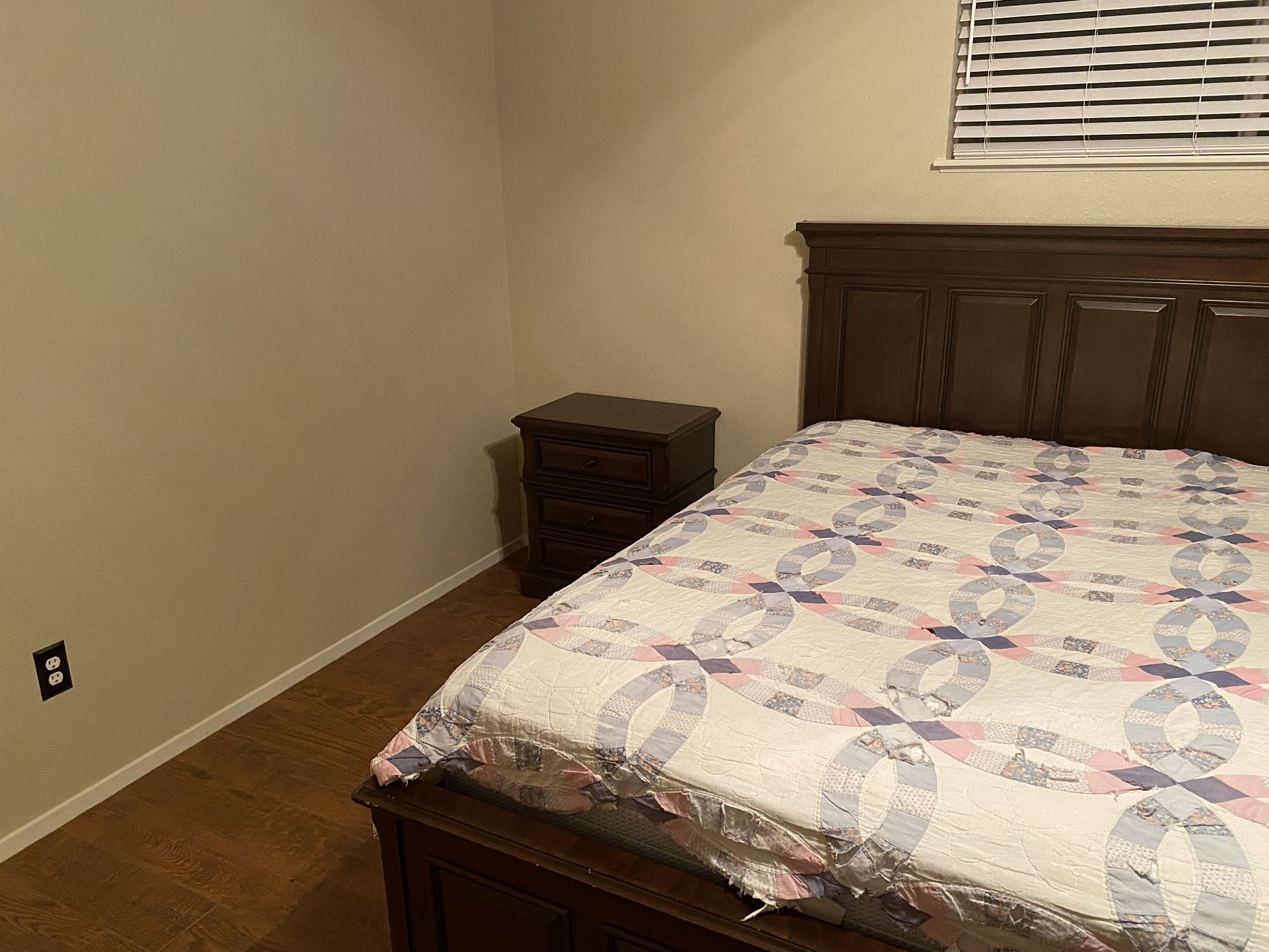 Bedroom Set $400