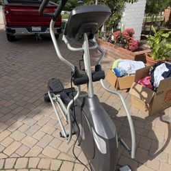 XE 395 Spirit Elliptical 