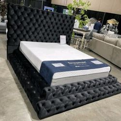 Black flannelette button tufted step up Modern elegance King platform bed frame