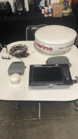 Raymarine HD Color Marine Navigation/Radar System – Complete Package