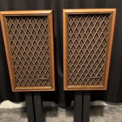 Realistic Nova 6 Vintage Speakers (Please Read) 