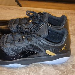 Jordan Mens Jordan 11 CMFT Low  - Size 11 Black/Metallic Gold